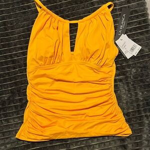 La Blanca
Women’s Island Goddess High Neck Keyhole Tankini Swimsuit Top